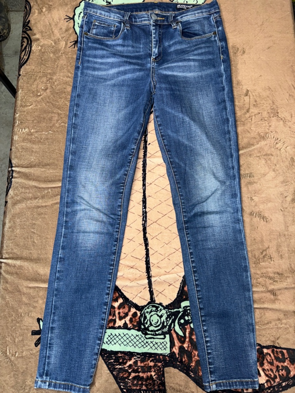 NWOT Blank NYC Women's Skinny Jeans in Medium Blue Wash 28